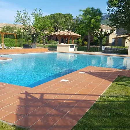 Mercure Aix-en-provence Sainte-victoire Châteauneuf-le-Rouge